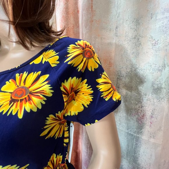 NEW 📌EEVEE Buttery Smooth Short Sleeve Summer Daisy Maxi Dress - Picture 4 of 16